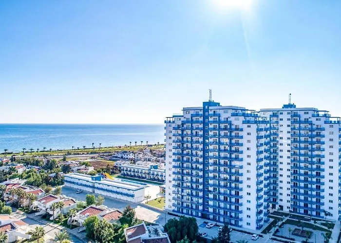 Royal Life Poseidon A Studio With Sea View In Long Beach
